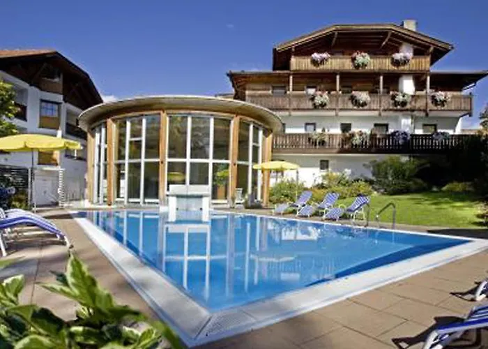 Bon Alpina Semesteranläggning (resort) 3*